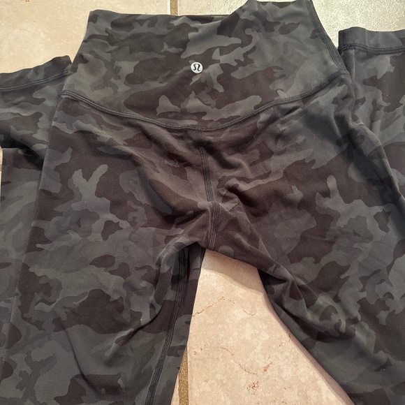 Align Lululemon camo leggings 25” - Picture 1 of 4